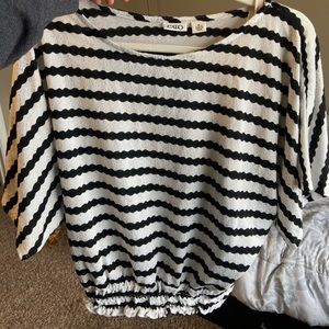 Cato’s Black and White Medium Blouse